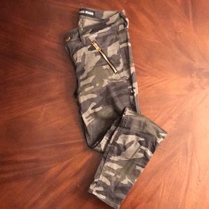 Camo pants